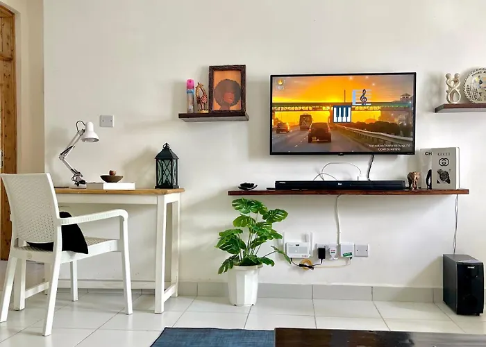Buxton Luxury Apartment